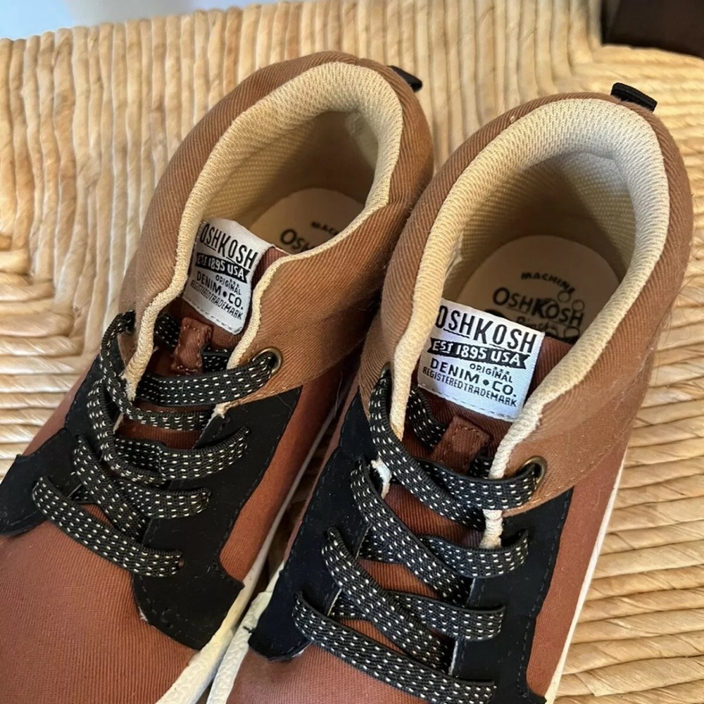 Brown and white high top Osh Kosh Boys Sneakers Size 3